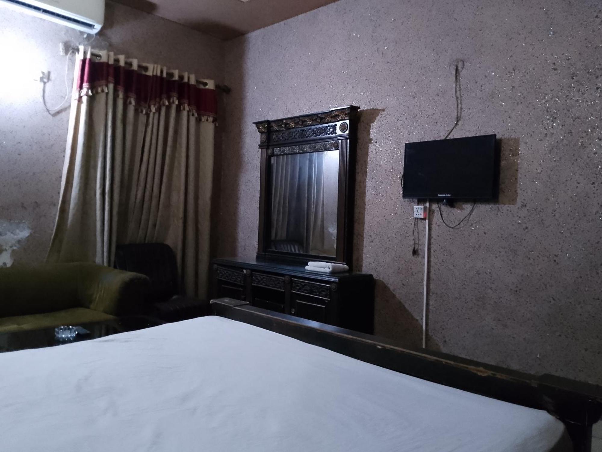 Moon Soon Hotel Lahore Eksteriør billede